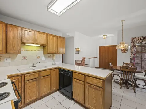 204 Jason Court Bloomingdale IL 60108