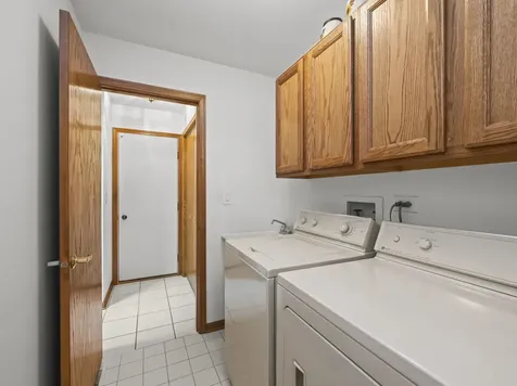 204 Jason Court Bloomingdale IL 60108
