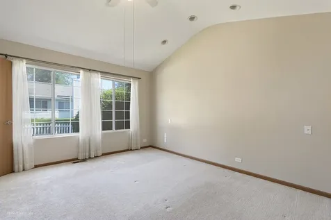 174 Suffolk Lane Grayslake IL 60030