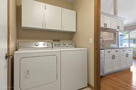 174 Suffolk Lane Grayslake IL 60030