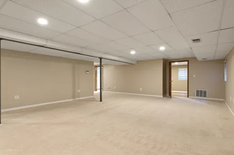 174 Suffolk Lane Grayslake IL 60030