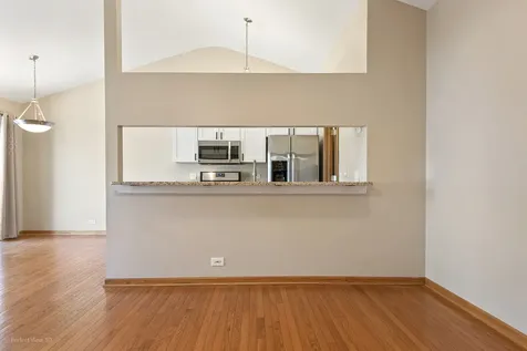 174 Suffolk Lane Grayslake IL 60030