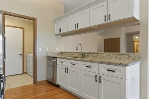 174 Suffolk Lane Grayslake IL 60030