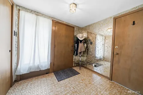 5539 La Palm Drive Oak Forest IL 60452