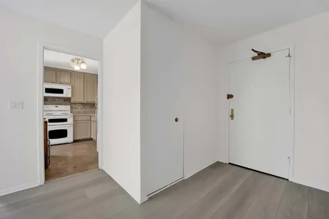 1850 North Clark Street Chicago IL 60614