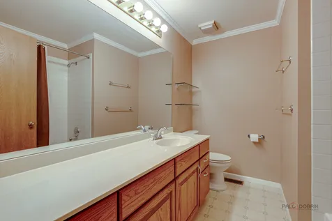 1209 Bradwell Lane Mundelein IL 60060