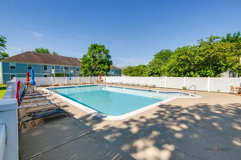 1209 Bradwell Lane Mundelein IL 60060