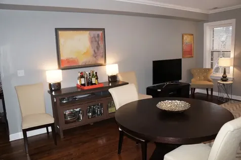 2124 North Hudson Avenue Chicago IL 60614
