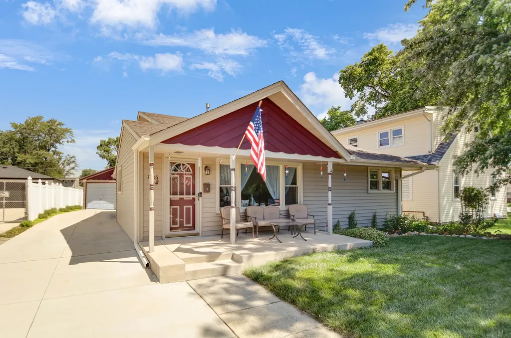 7306 West 115th Street Worth IL 60482
