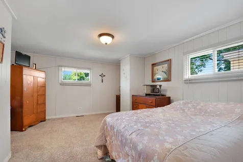 7306 West 115th Street Worth IL 60482
