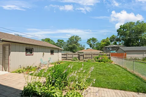 7306 West 115th Street Worth IL 60482