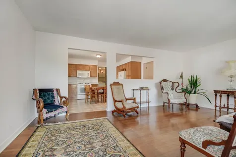 7306 West 115th Street Worth IL 60482