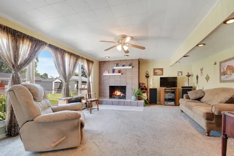 7306 West 115th Street Worth IL 60482