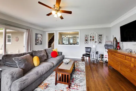 1067 Carpenter Court Elk Grove Village IL 60007
