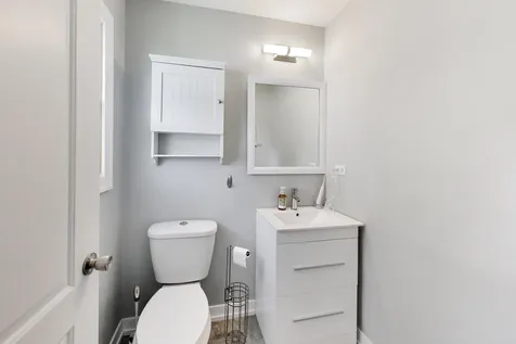 1067 Carpenter Court Elk Grove Village IL 60007