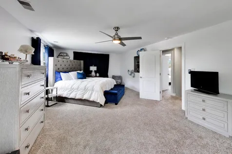 1067 Carpenter Court Elk Grove Village IL 60007