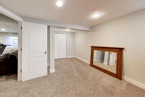 1067 Carpenter Court Elk Grove Village IL 60007