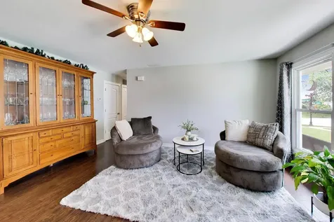 1067 Carpenter Court Elk Grove Village IL 60007