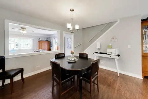 1067 Carpenter Court Elk Grove Village IL 60007