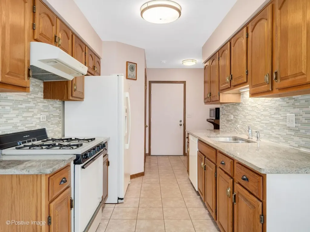 7932 Stewart Drive Darien IL 60561