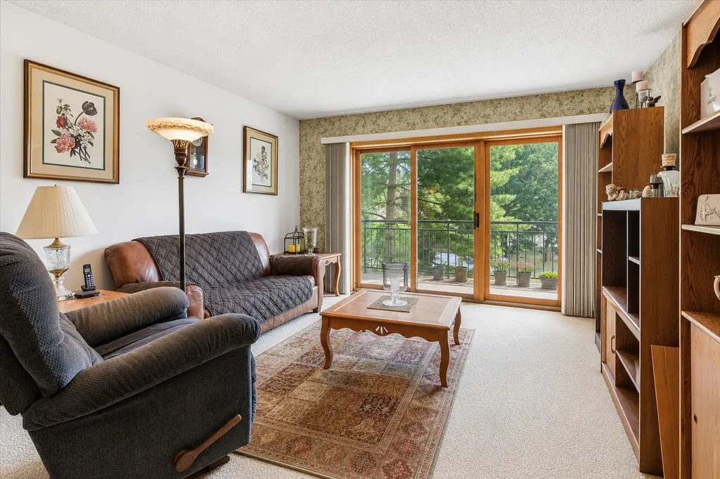 5320 North Lowell Avenue Chicago IL 60630