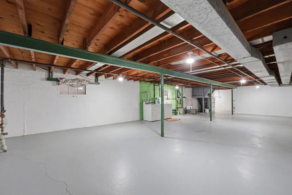 4325 South Rockwell Street Chicago IL 60632