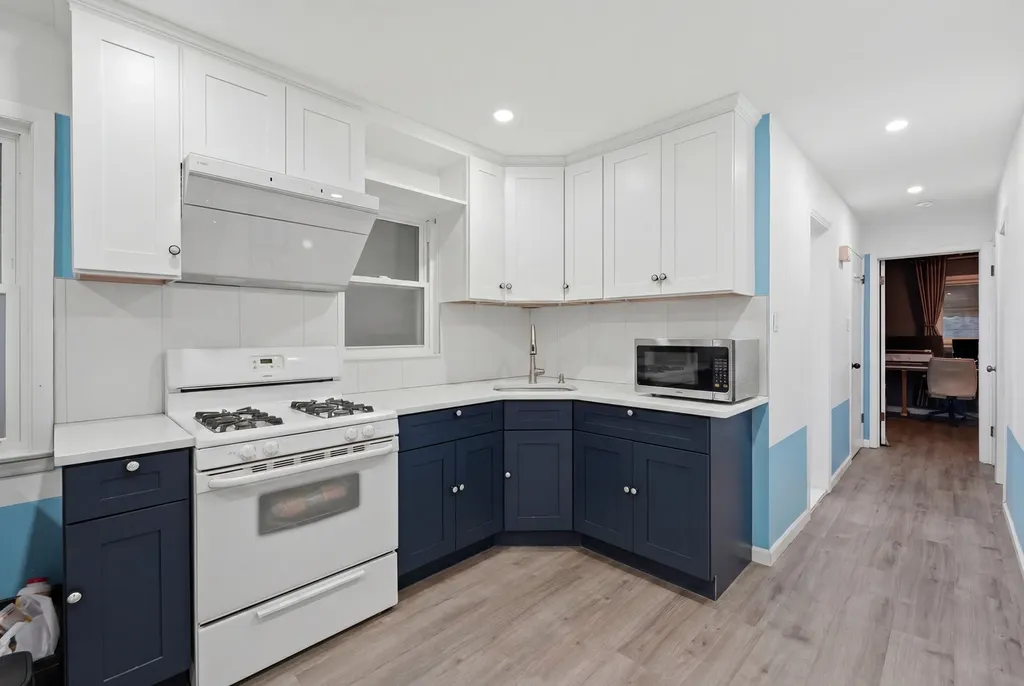4325 South Rockwell Street Chicago IL 60632