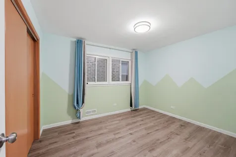 4325 South Rockwell Street Chicago IL 60632