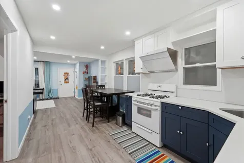 4325 South Rockwell Street Chicago IL 60632