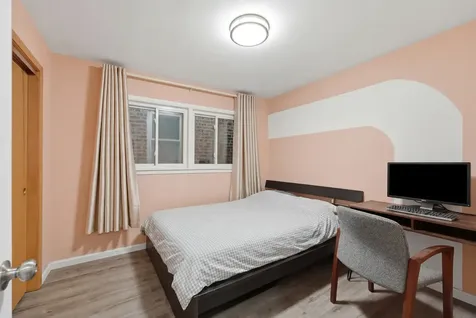 4325 South Rockwell Street Chicago IL 60632