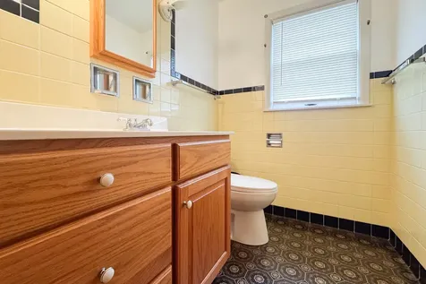 321 North London Avenue Rockford IL 61107