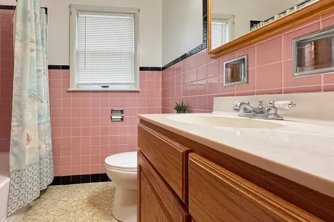 321 North London Avenue Rockford IL 61107