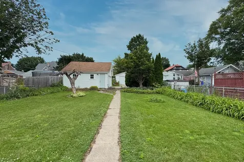 321 North London Avenue Rockford IL 61107