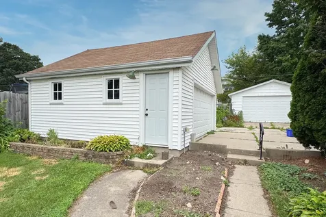 321 North London Avenue Rockford IL 61107