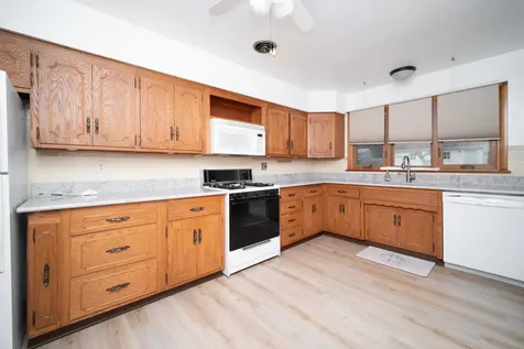 321 North London Avenue Rockford IL 61107