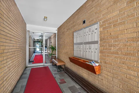 415 South Maple Avenue Oak Park IL 60302