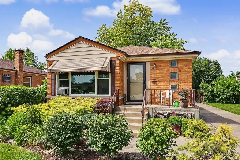 4996 Wick Drive Oak Lawn IL 60453