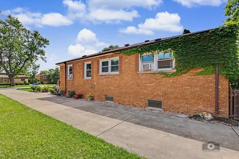 4996 Wick Drive Oak Lawn IL 60453