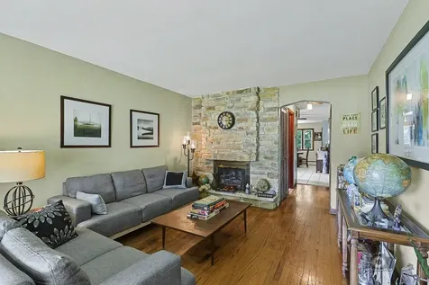 4996 Wick Drive Oak Lawn IL 60453