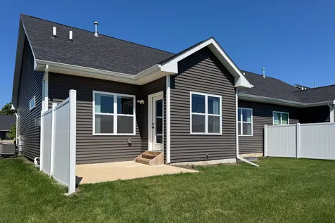 532 Anjali Court Sycamore IL 60178