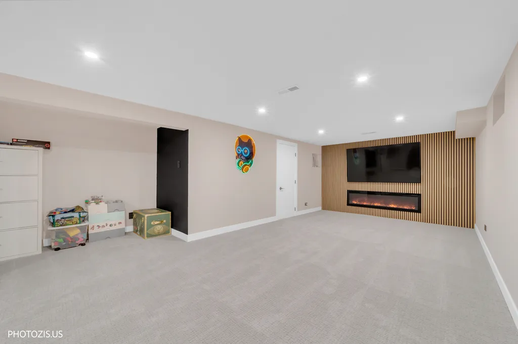302 Goodridge Terrace Roselle IL 60172