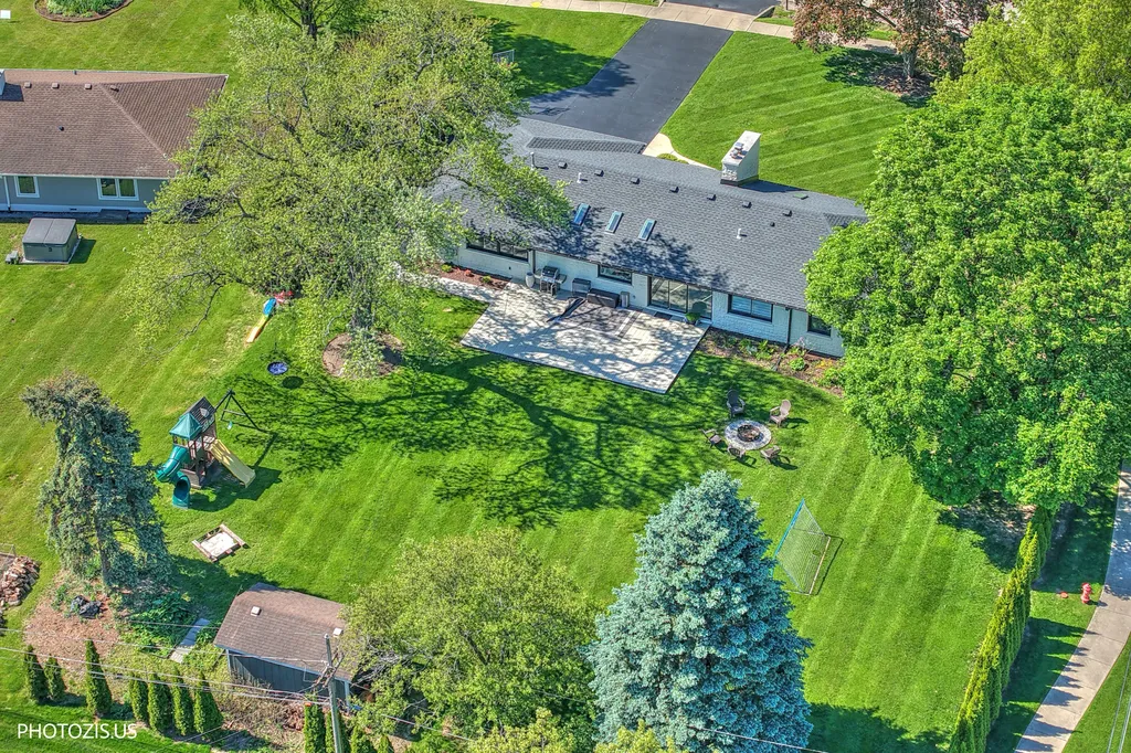 302 Goodridge Terrace Roselle IL 60172