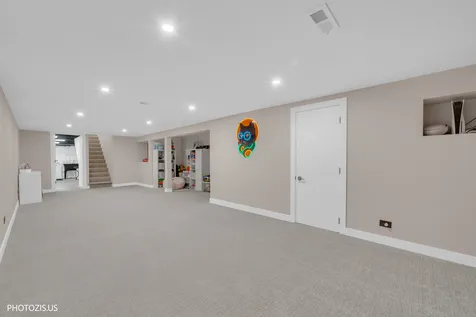 302 Goodridge Terrace Roselle IL 60172