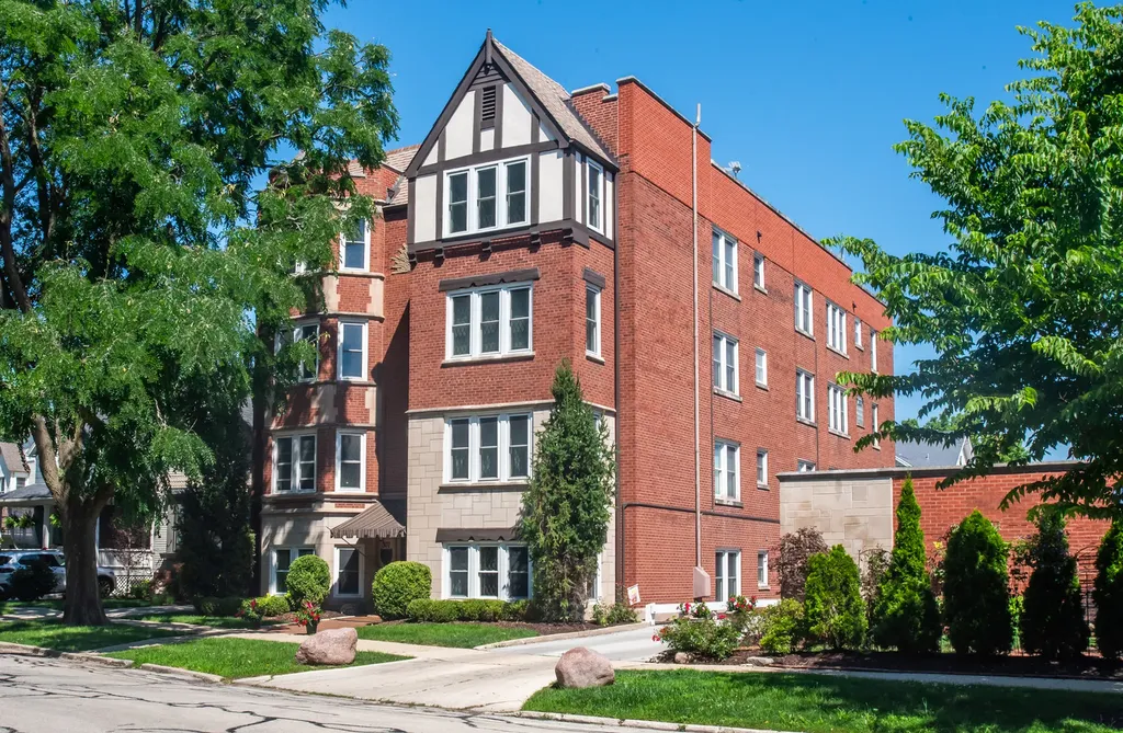 307 West Harris Avenue La Grange IL 60525