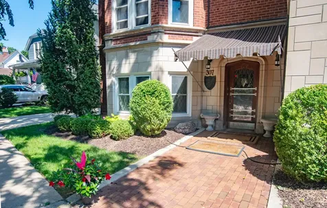 307 West Harris Avenue La Grange IL 60525