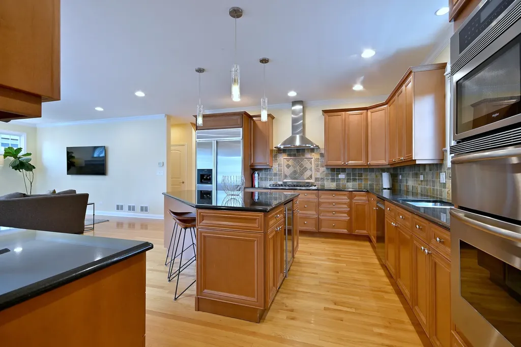 6238 North Neva Avenue Chicago IL 60631