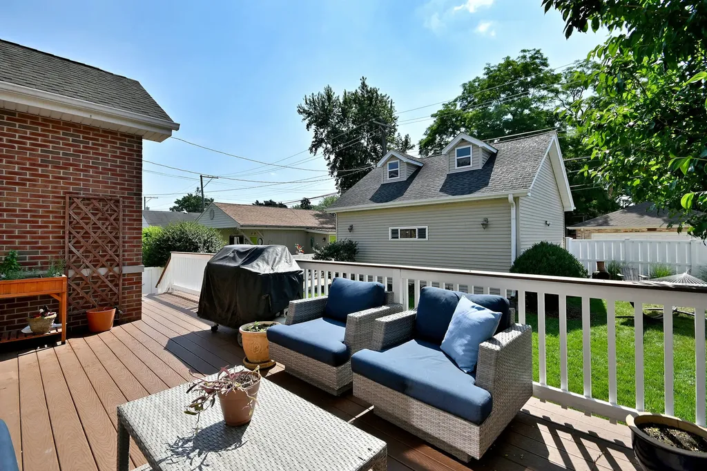 6238 North Neva Avenue Chicago IL 60631