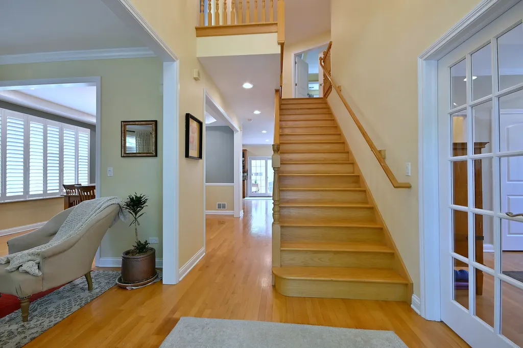 6238 North Neva Avenue Chicago IL 60631