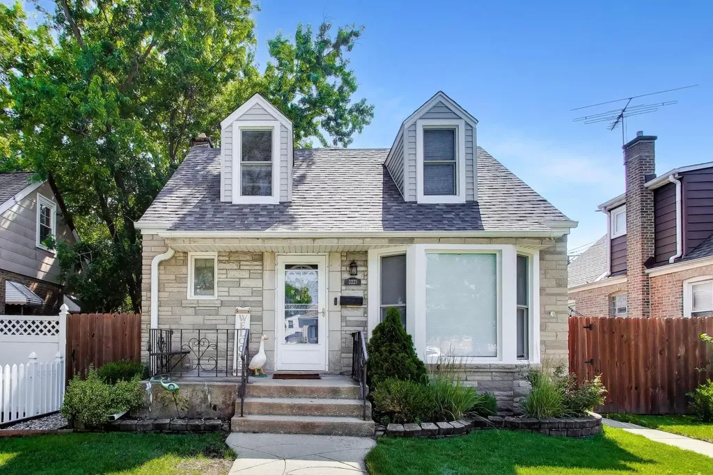 3221 North Plainfield Avenue Chicago IL 60634