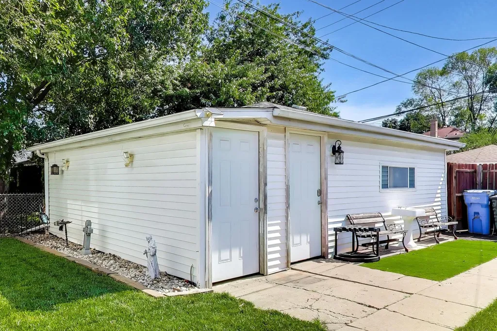 3221 North Plainfield Avenue Chicago IL 60634